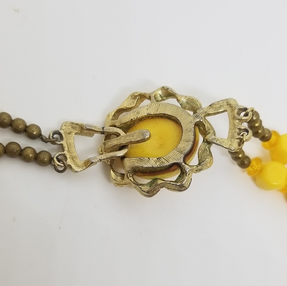 VINTAGE MID CENTURY MODERN BUTTERSCOTCH YELLOW ACRYLIC BEAD LAYERED NECKLACE - Picture 8 of 8